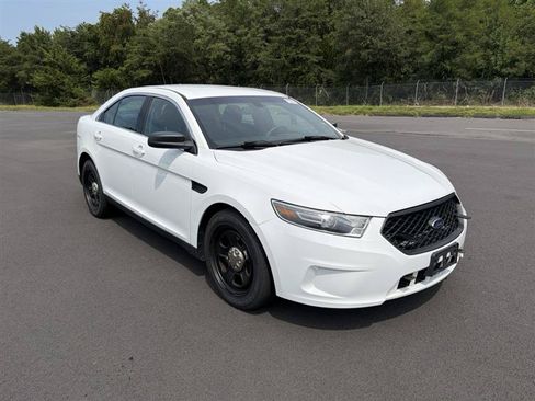 Used 2017 Ford Taurus Police Interceptor AWD image 4