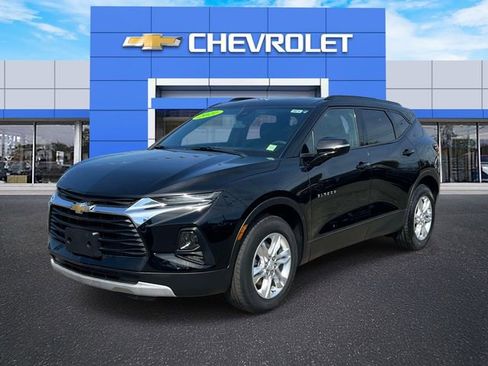Used 2021 Chevrolet Blazer LT AWD/4WD image 2