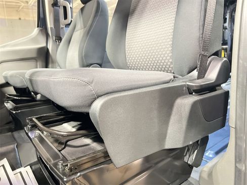 Used 2024 Ford E-Transit Low Roof image 14