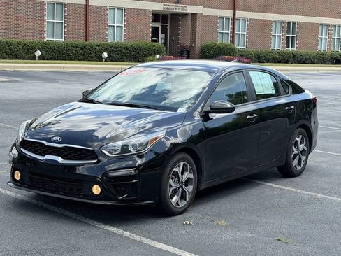 Certified 2021 Kia Forte LXS FWD image 2