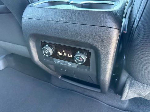 New 2026 Chevrolet Traverse LT image 19