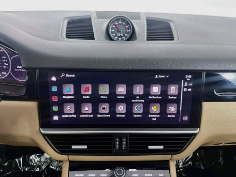 Certified 2023 Porsche Cayenne Platinum Edition AWD/4WD image 18