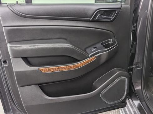 Used 2017 Chevrolet Suburban Premier image 16