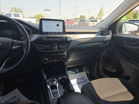 Used 2023 Ford Escape Active AWD/4WD image 16