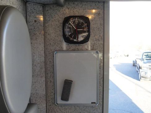 Used 2006 GMC Sierra 3500 SLE w/ Heavy-Duty Power Package image 46