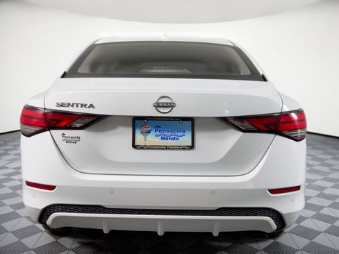 Used 2025 Nissan Sentra SV FWD image 11