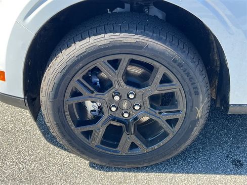 New 2025 Ford Maverick XLT w/ XLT Luxury Package image 9