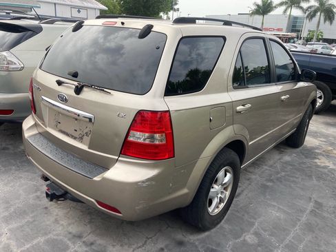 Used 2008 Kia Sorento 2WD image 4