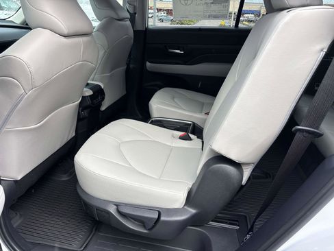 New 2026 Toyota Grand Highlander XLE AWD/4WD image 6