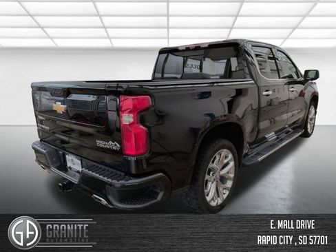 Used 2021 Chevrolet Silverado 1500 High Country w/ Technology Package AWD/4WD image 6