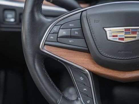 Used 2019 Cadillac XT5 Platinum AWD/4WD image 30