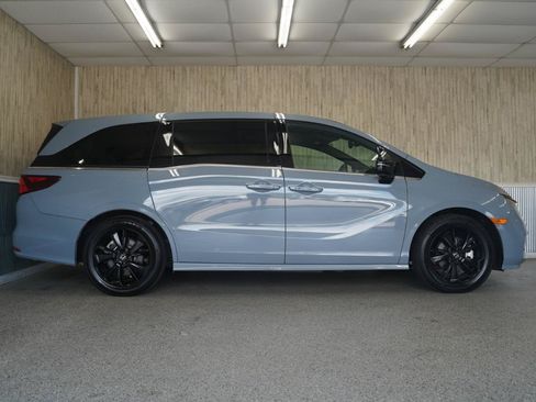 Used 2024 Honda Odyssey Sport image 6