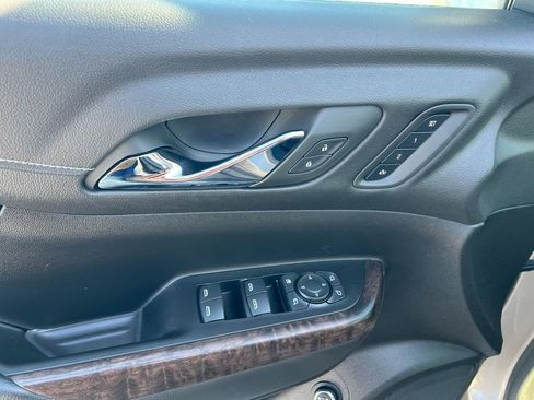 Used 2023 GMC Acadia Denali w/ Trailering Package image 16