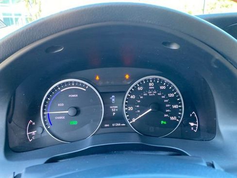 Used 2015 Lexus ES 300h w/ Navigation System Package FWD image 9