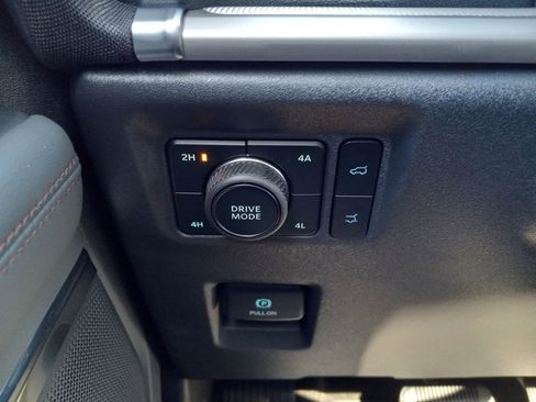 New 2025 Ford Expedition Active AWD/4WD image 29