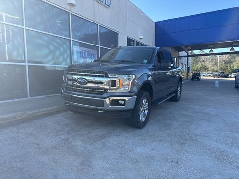 Used 2018 Ford F150 XLT w/ Equipment Group 302A Luxury image 4