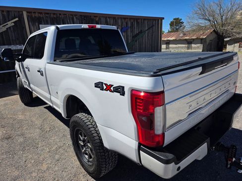 Used 2018 Ford F250 Platinum w/ Platinum Ultimate Package image 2