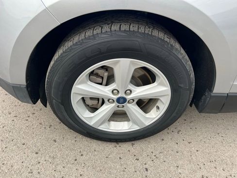 Used 2021 Ford Edge SE image 13