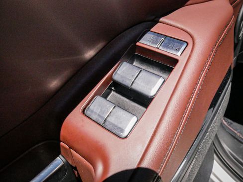 Used 2025 Lincoln Navigator Reserve AWD/4WD image 15