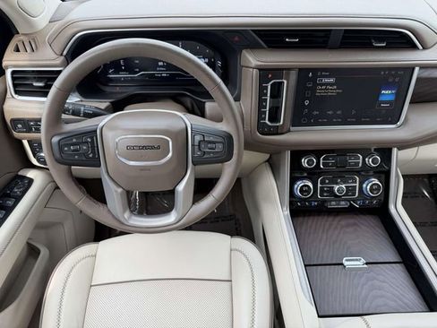 Used 2024 GMC Yukon XL Denali AWD/4WD image 13