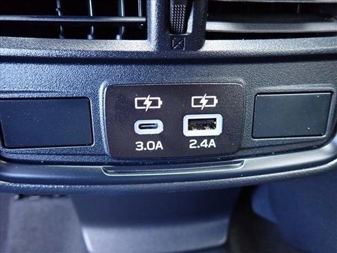 Used 2025 Subaru Forester Premium AWD/4WD image 11