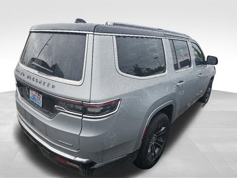 Used 2022 Jeep Grand Wagoneer Series I AWD/4WD image 13