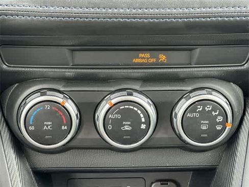 Used 2020 Toyota Yaris XLE image 14