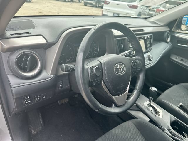 Used 2018 Toyota RAV4 XLE w/ Plus Extra Value Package AWD/4WD image 12