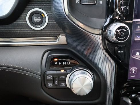 Used 2019 RAM 1500 Limited image 16