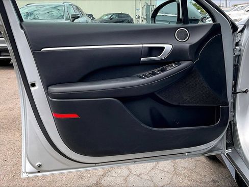 Used 2025 Hyundai Sonata SEL FWD image 28