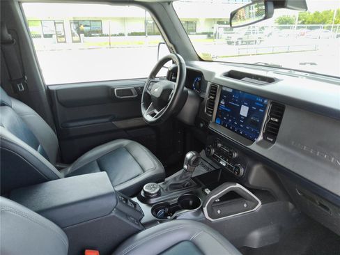 Certified 2023 Ford Bronco Outer Banks AWD/4WD image 32