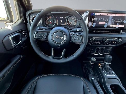 New 2026 Jeep Gladiator Sport image 5