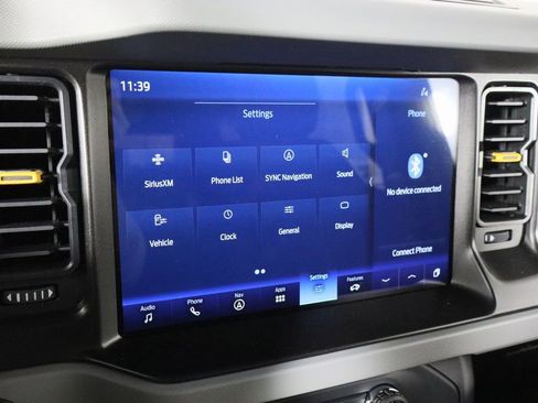 Used 2023 Ford Bronco Badlands image 29