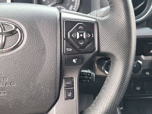 Used 2021 Toyota Tacoma TRD Off-Road image 20