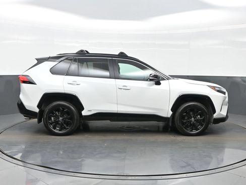 Used 2024 Toyota RAV4 XSE AWD/4WD image 7