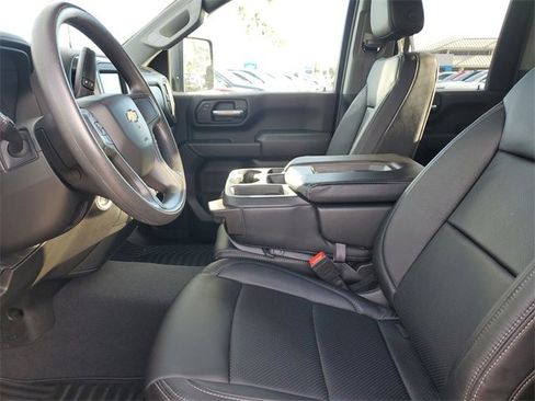 Used 2024 Chevrolet Silverado 2500 Custom w/ Custom Value Package image 16
