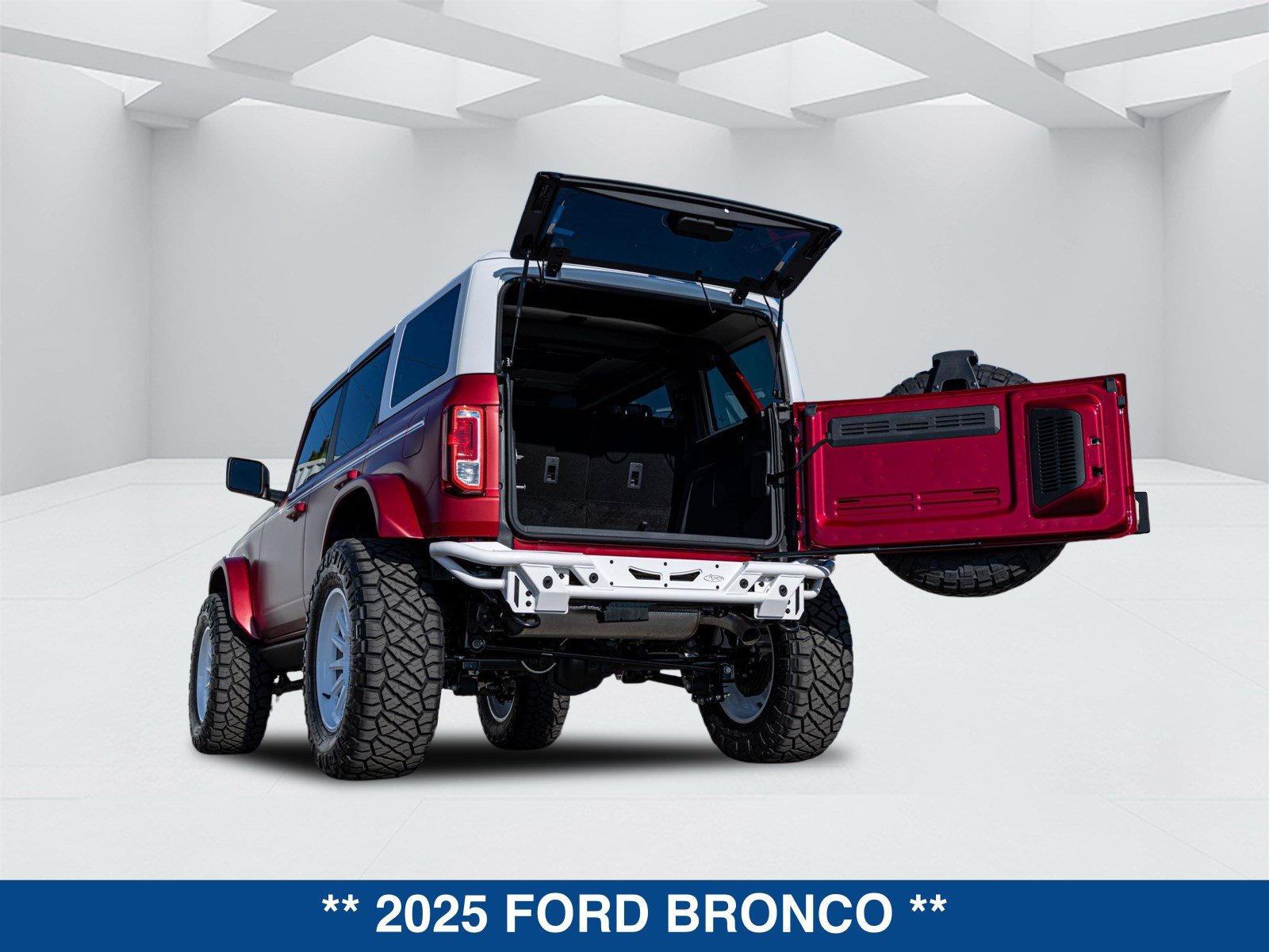 Used 2025 Ford Bronco Heritage Edition AWD/4WD image 34
