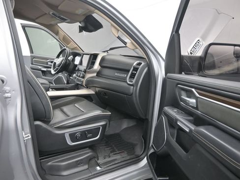 Used 2021 RAM 1500 Laramie AWD/4WD image 17