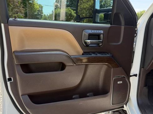 Used 2017 GMC Sierra 3500 Denali w/ Duramax Plus Package AWD/4WD image 13