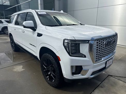Used 2023 GMC Yukon XL Denali w/ Denali Reserve Package RWD image 1