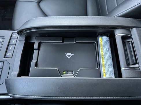 Certified 2022 Toyota Highlander XLE image 24