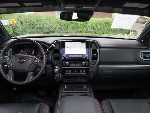 Used 2021 Nissan Titan PRO-4X w/ Pro-4x Convenience Package image 30