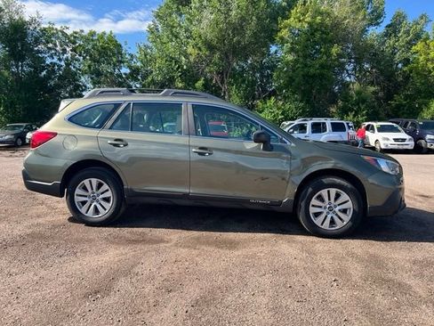 Used 2019 Subaru Outback 2.5i AWD/4WD image 7
