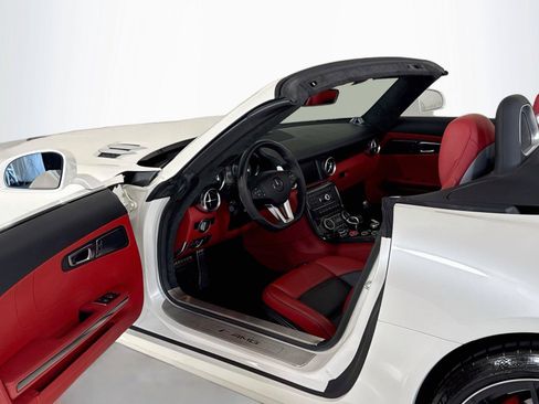 Used 2012 Mercedes-Benz SLS AMG Roadster image 12