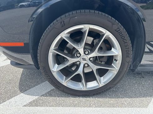 Used 2021 Dodge Challenger SXT w/ Plus Package image 9