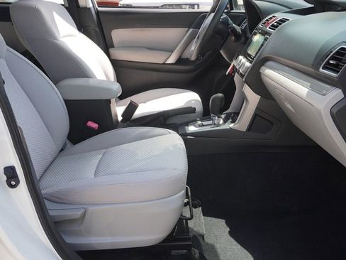 Used 2016 Subaru Forester 2.5i Premium w/ All-Weather Package AWD/4WD image 23
