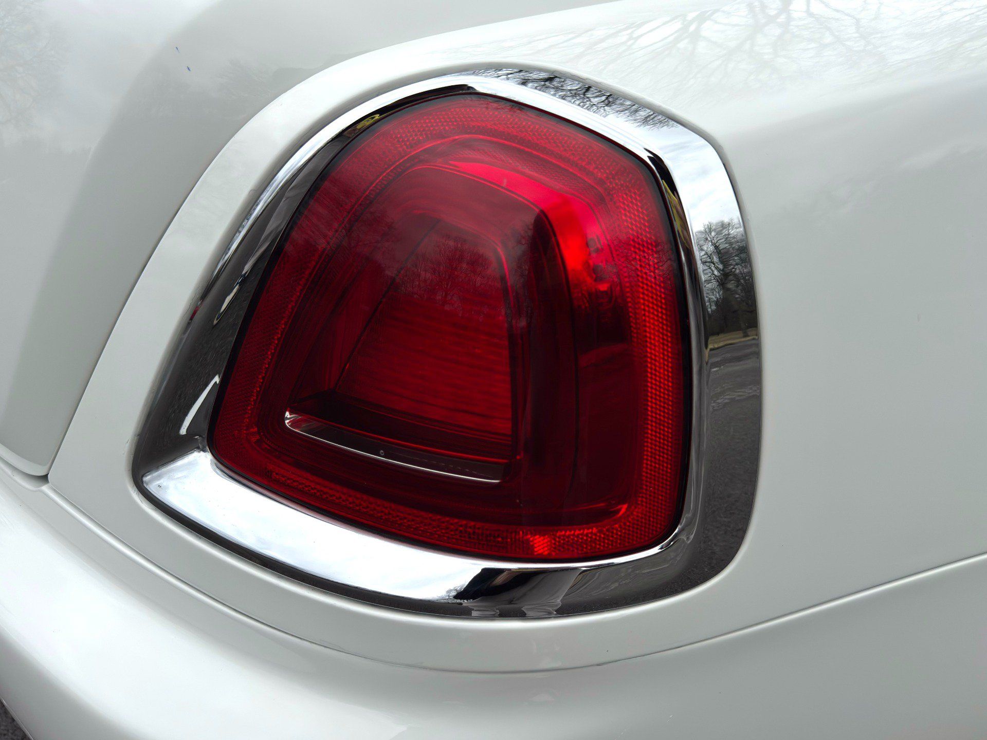 Used 2016 Rolls-Royce Wraith RWD image 15