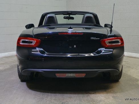Used 2018 FIAT 124 Spider Classica w/ Technology & Siriusxm Group RWD image 14