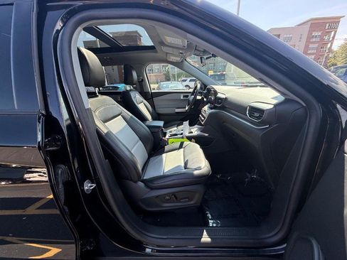 Certified 2023 Ford Explorer XLT w/ Equipment Group 202A AWD/4WD image 14
