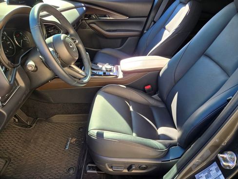 Certified 2025 MAZDA CX-30 AWD 2.5 S w/ Premium Package image 6